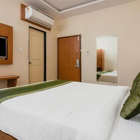 Hotel Volga Plaza Bombaj Zewnętrze zdjęcie