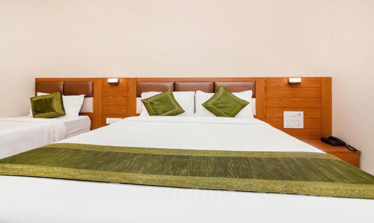 Hotel Volga Plaza Bombaj Zewnętrze zdjęcie